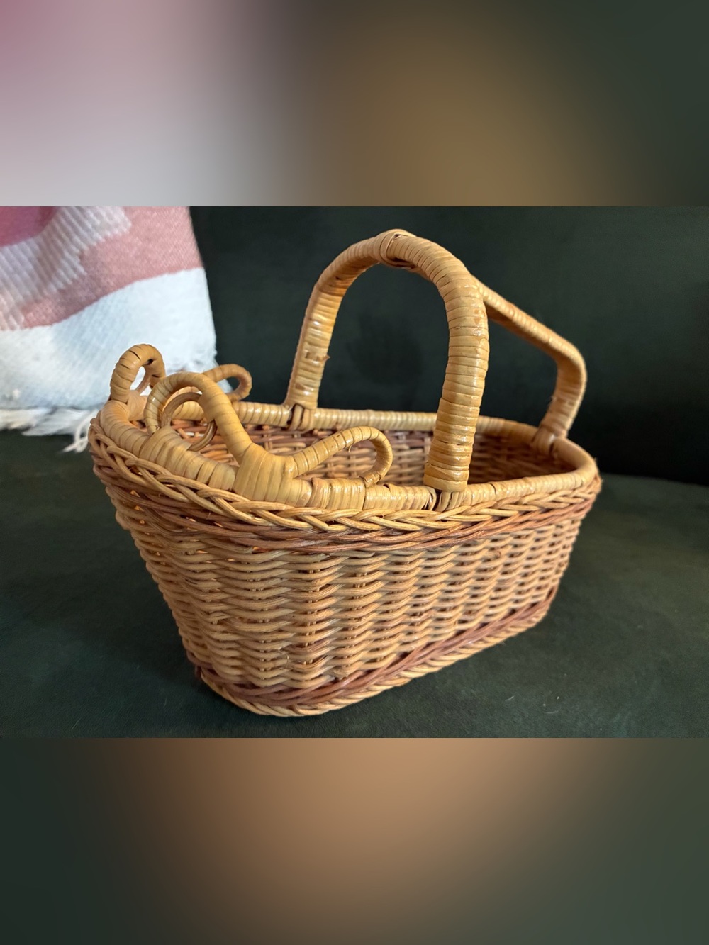 Vintage Woven Wicker Basket in Natural Tan - Wine Bottle Holder
